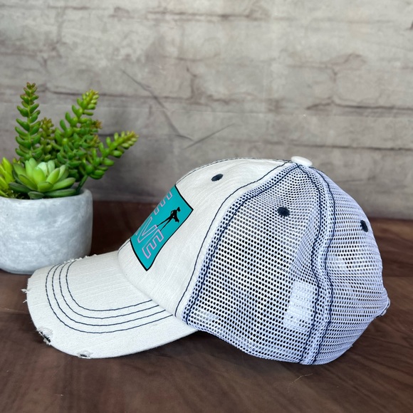 NWOT-WOMEN'S VINTAGE, DISTRESSED, PONYTAIL ADJUSTABEL TRUCKER HAT - Picture 7 of 12